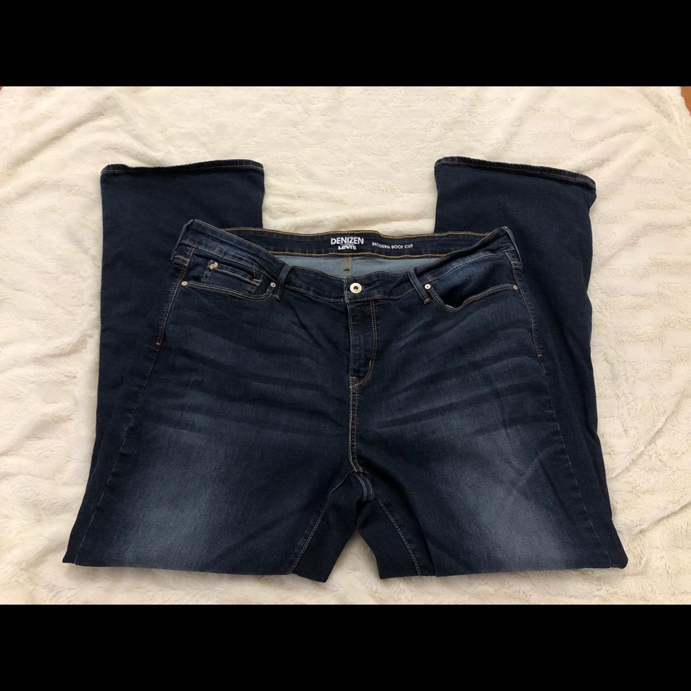 Denizen from Levi’s Jeans “Marissa”